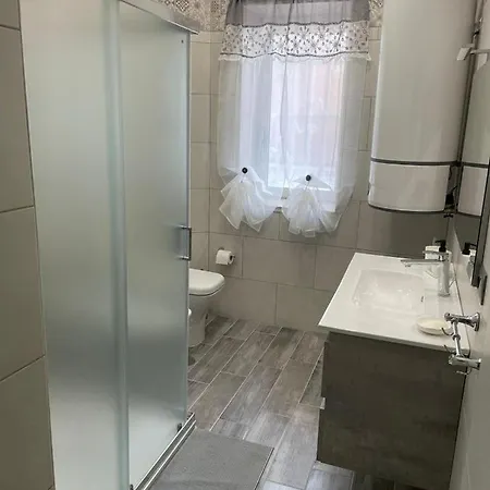 Poesia Affitti Brevi 3*